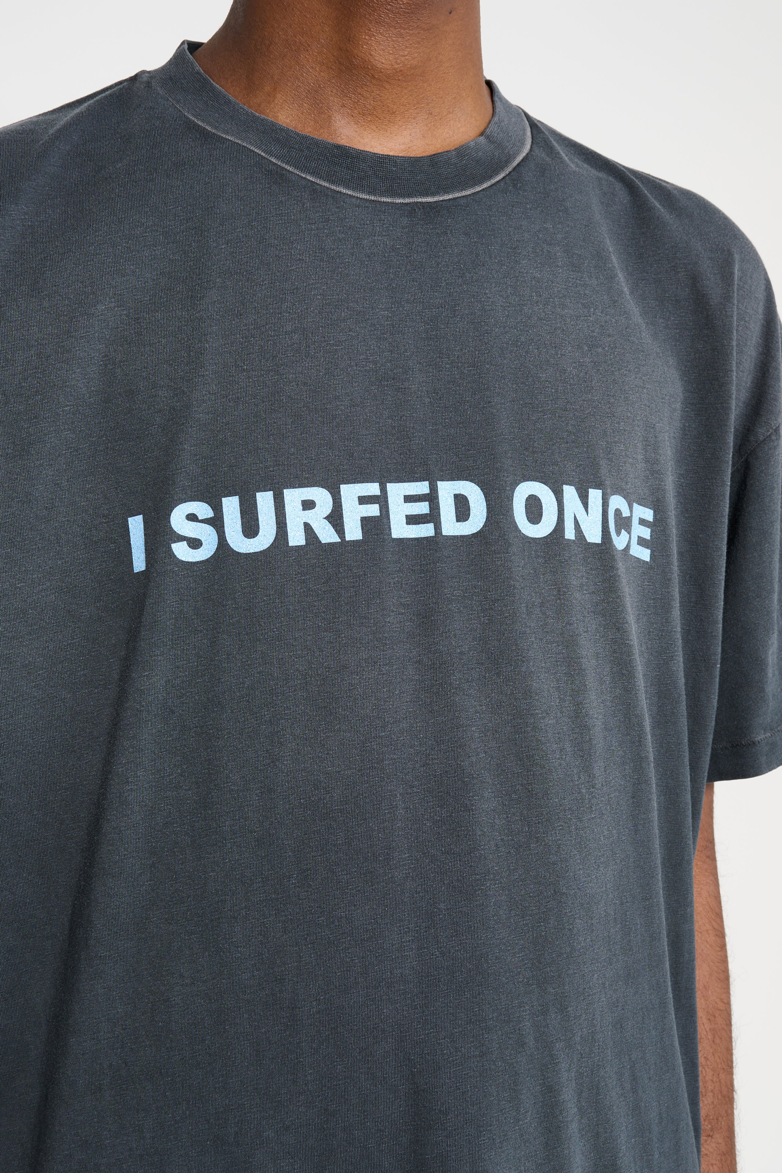 STOCKHOLM SURFBOARD CLUB GLITTER PRINTED T-SHIRT BLACK - 5