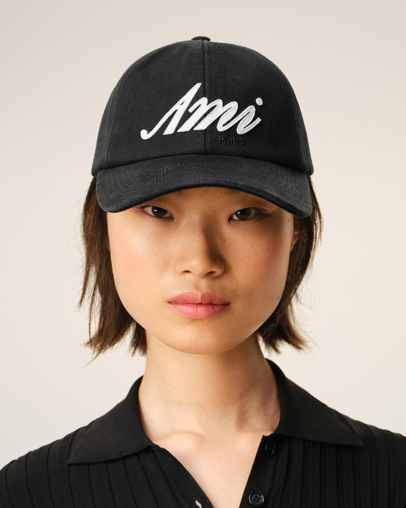 AMI Paris BLACK COTTON AMI FELT PATCH CAP outlook