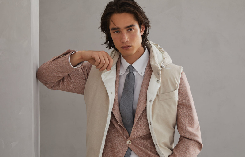 Bonded wool flannel down vest with detachable hood 6