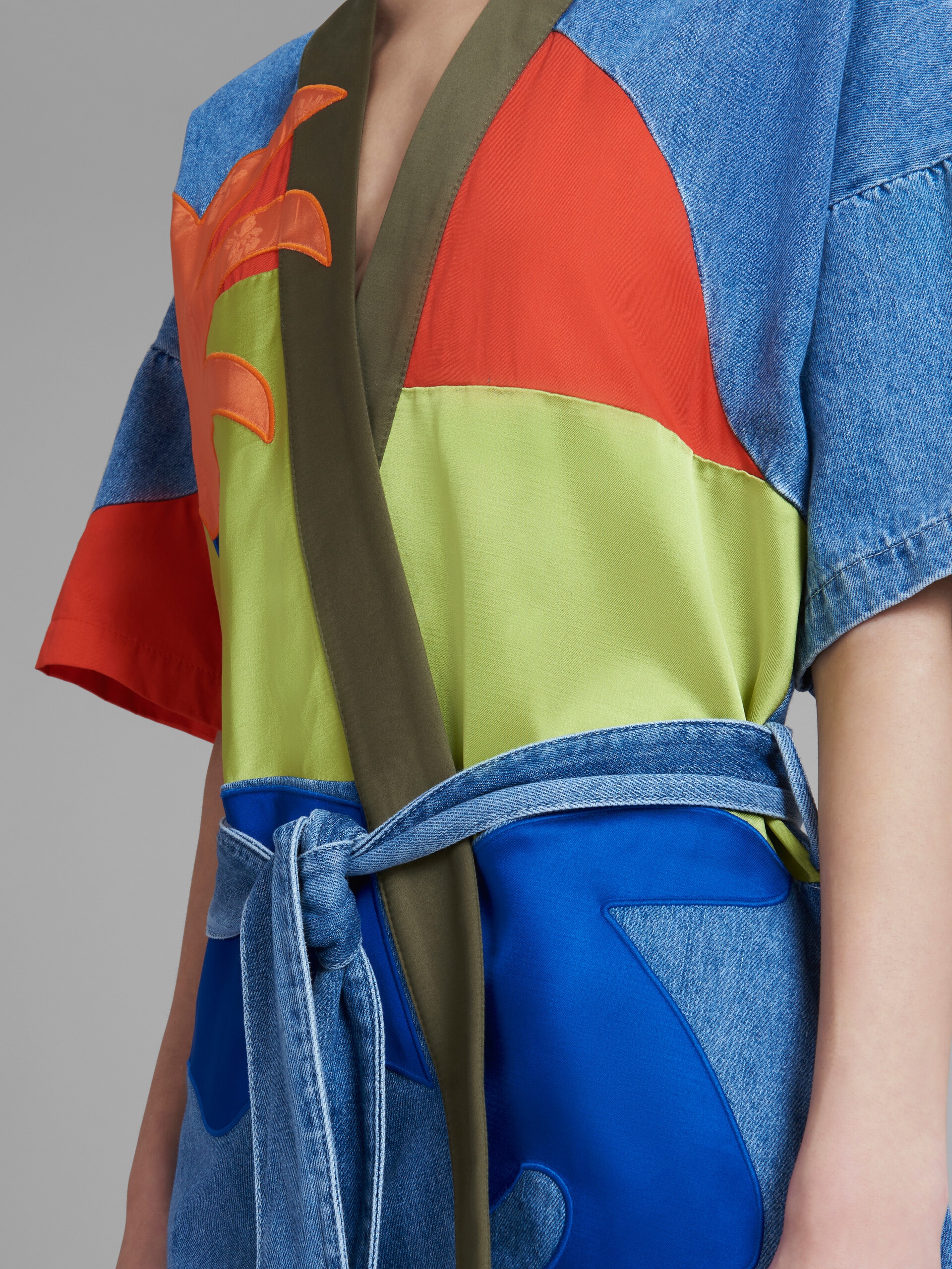MARNI X NO VACANCY INN - BLUE CHAMBRAY LIGHT COAT WITH EMBROIDERY - 5