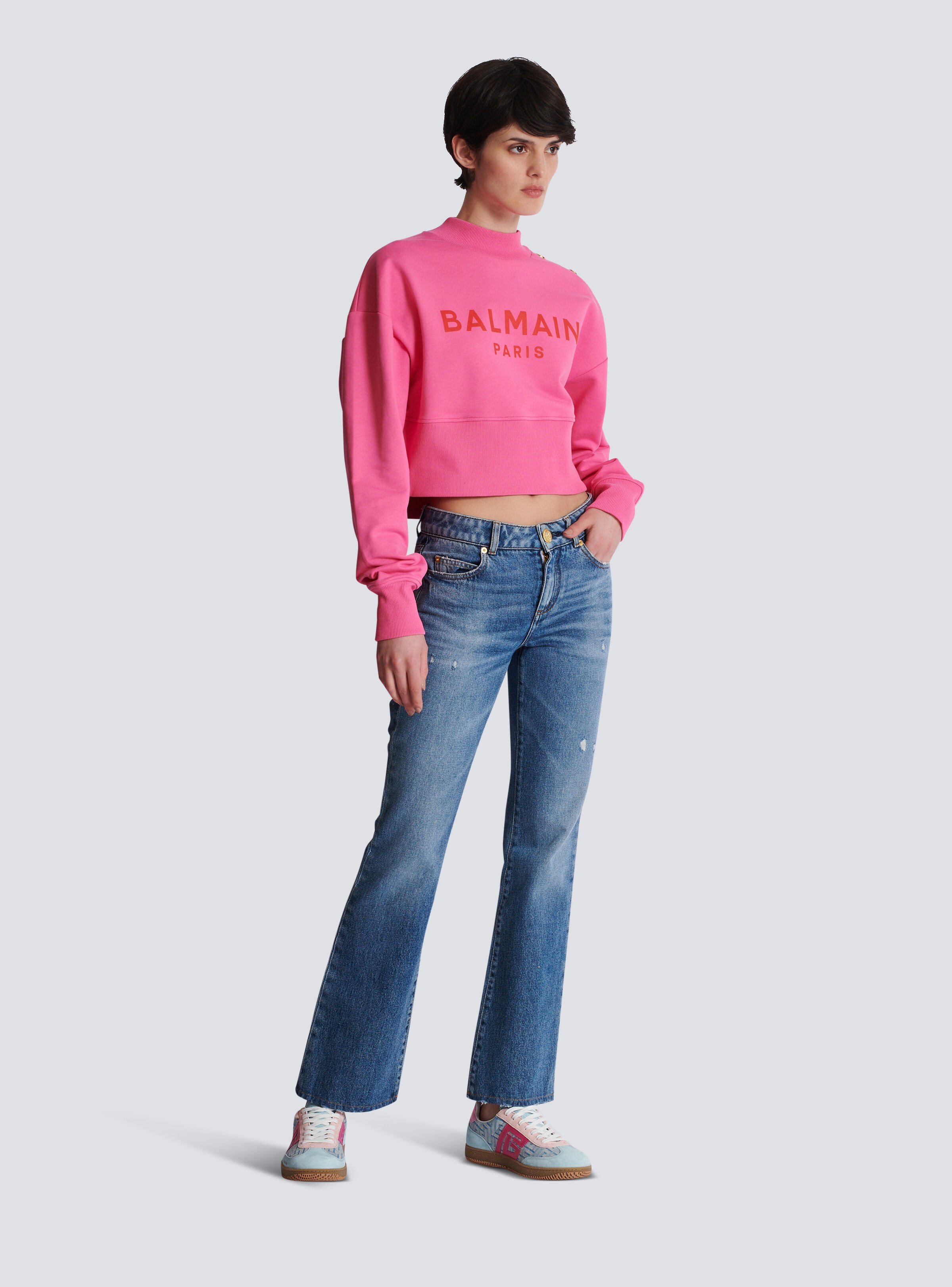 Cropped sweatshirt with Balmain Paris print - 3