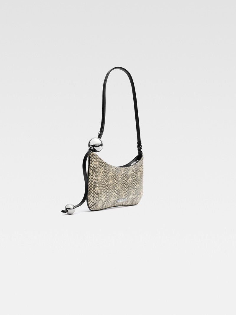 JACQUEMUS The Bisou Perle outlook