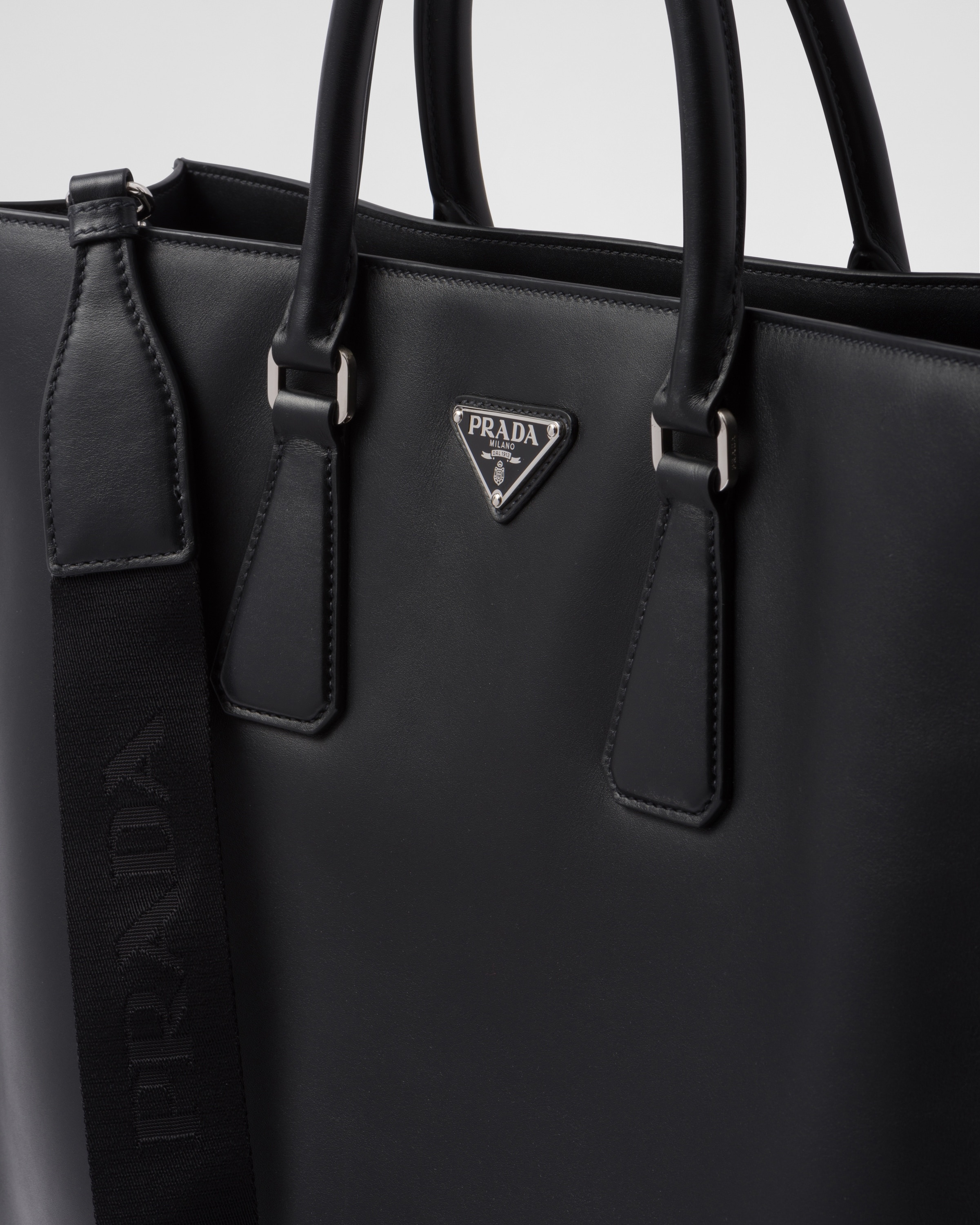 Leather tote bag with shoulder strap - 6