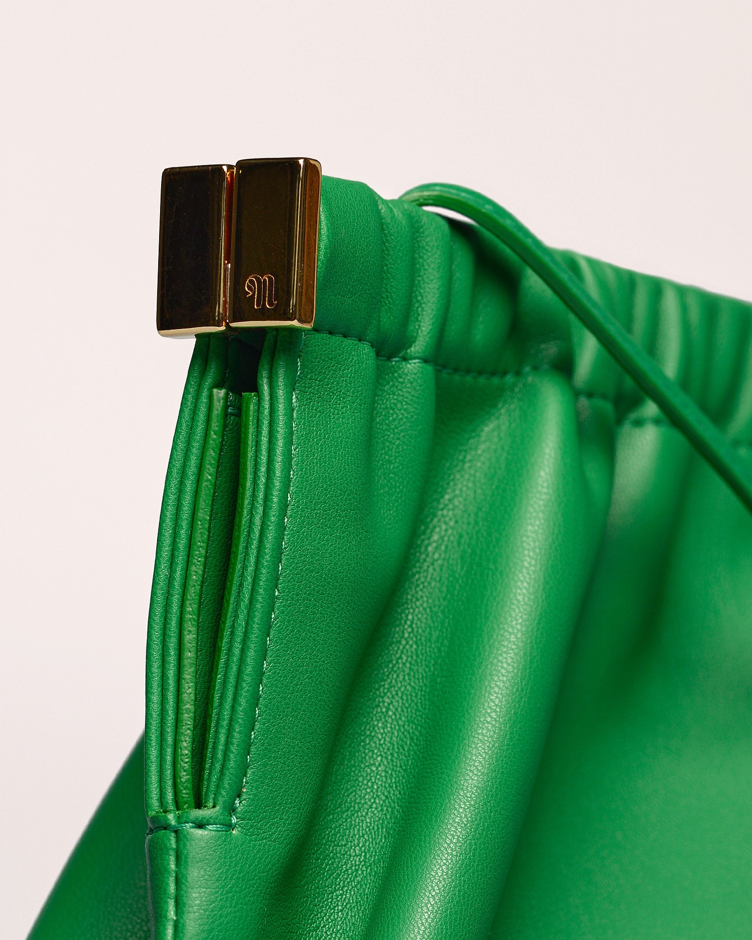 THE BAR CLUTCH - Vegan leather clutch bag - Green - 4