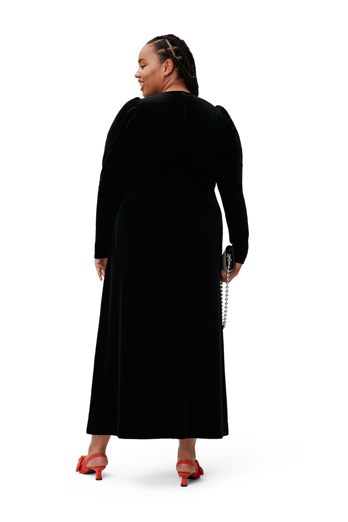 BLACK LONG-SLEEVE VELVET DRESS - 8