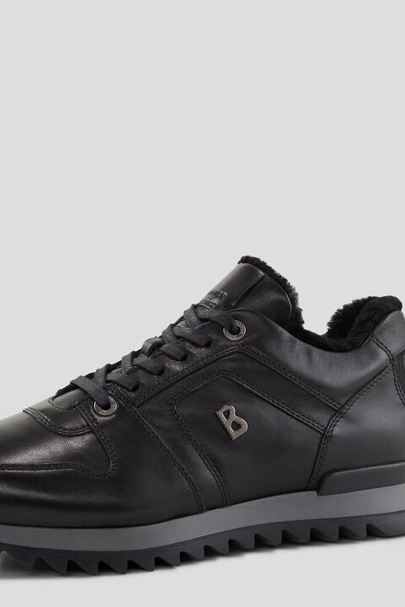 Seattle Sneaker in Black 4