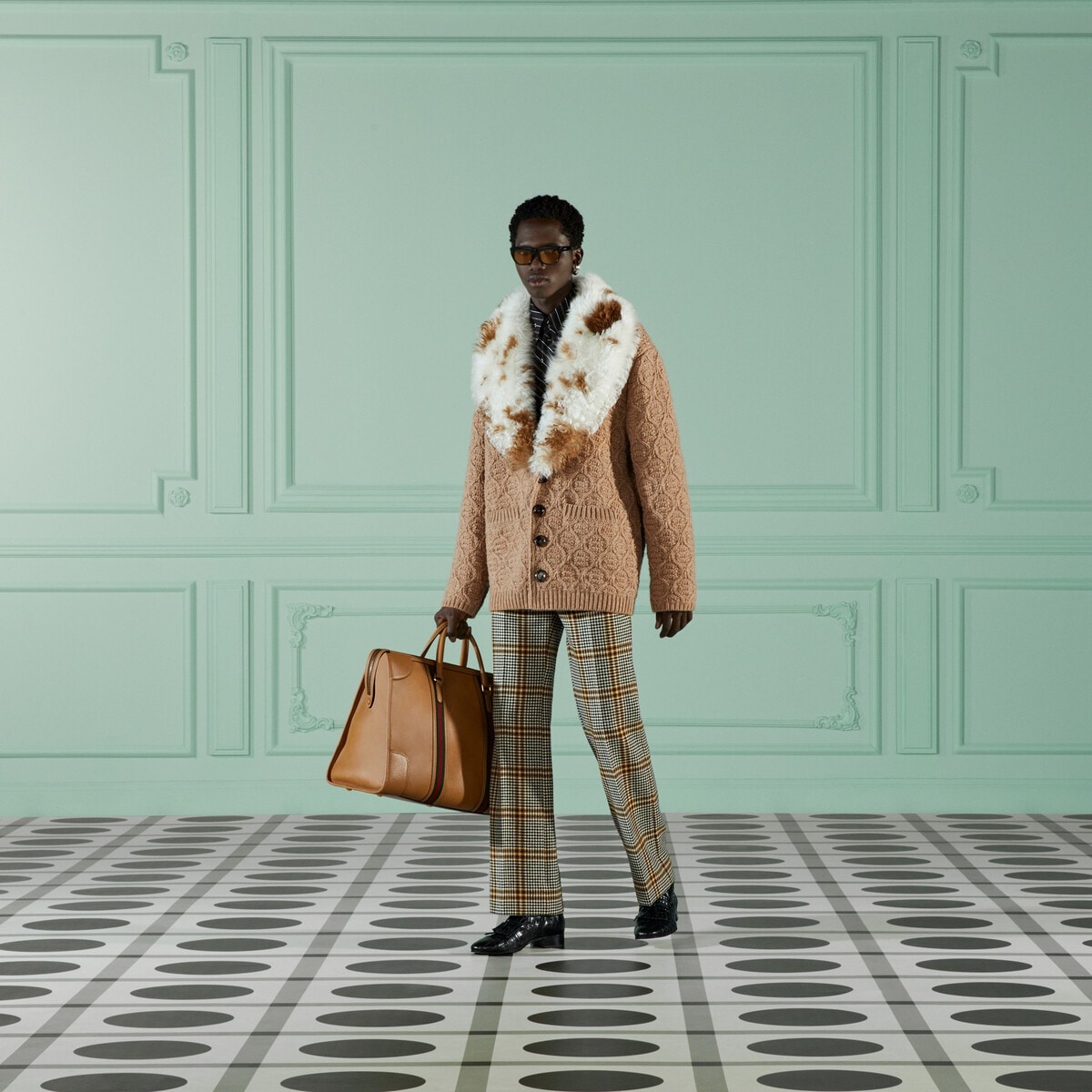 Wool knit coat with shearling collar - 5