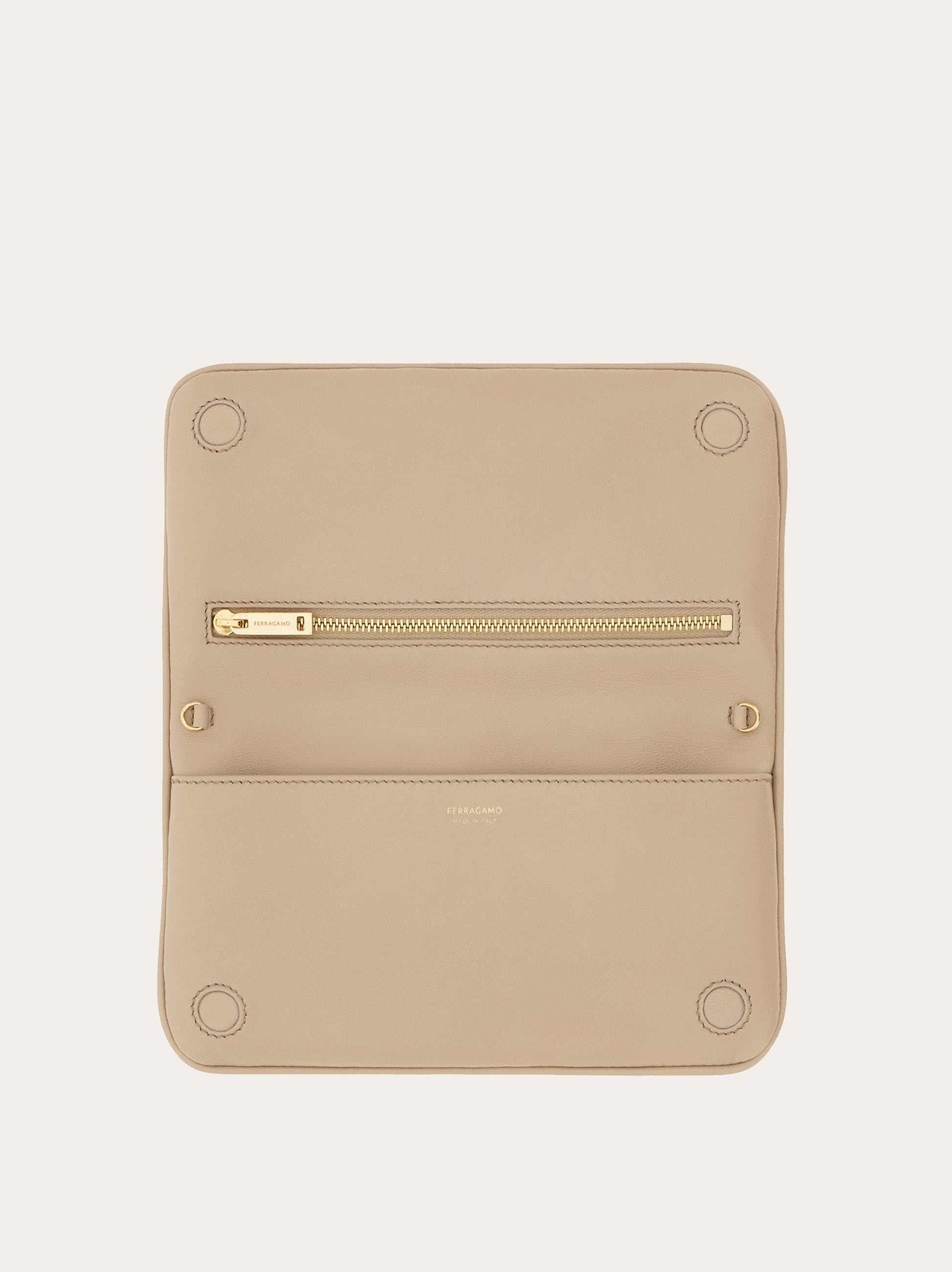 Wallet with chain - 4