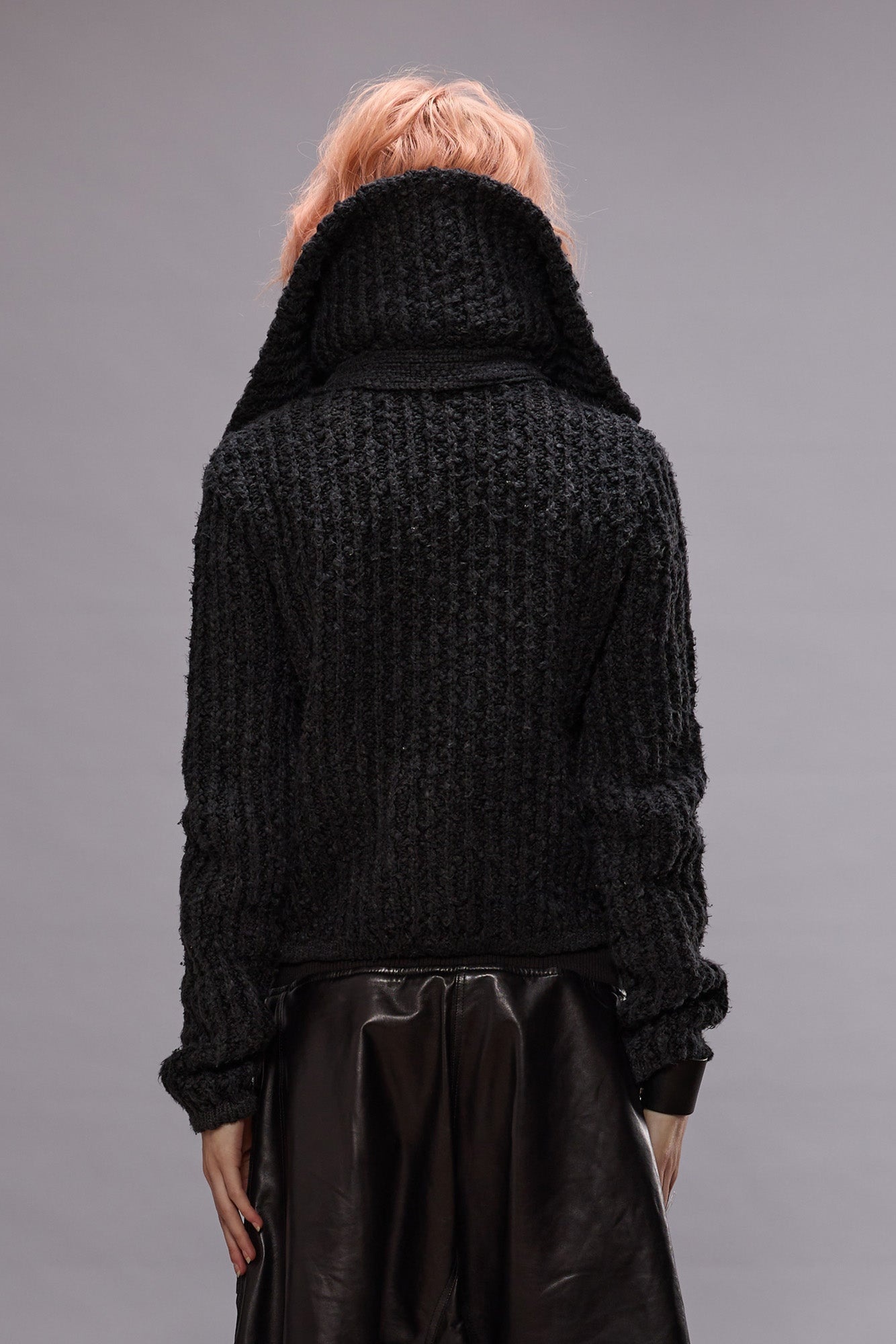 HIGH NECK SHRUNKEN CARDIGAN - WASHED BLACK - 3