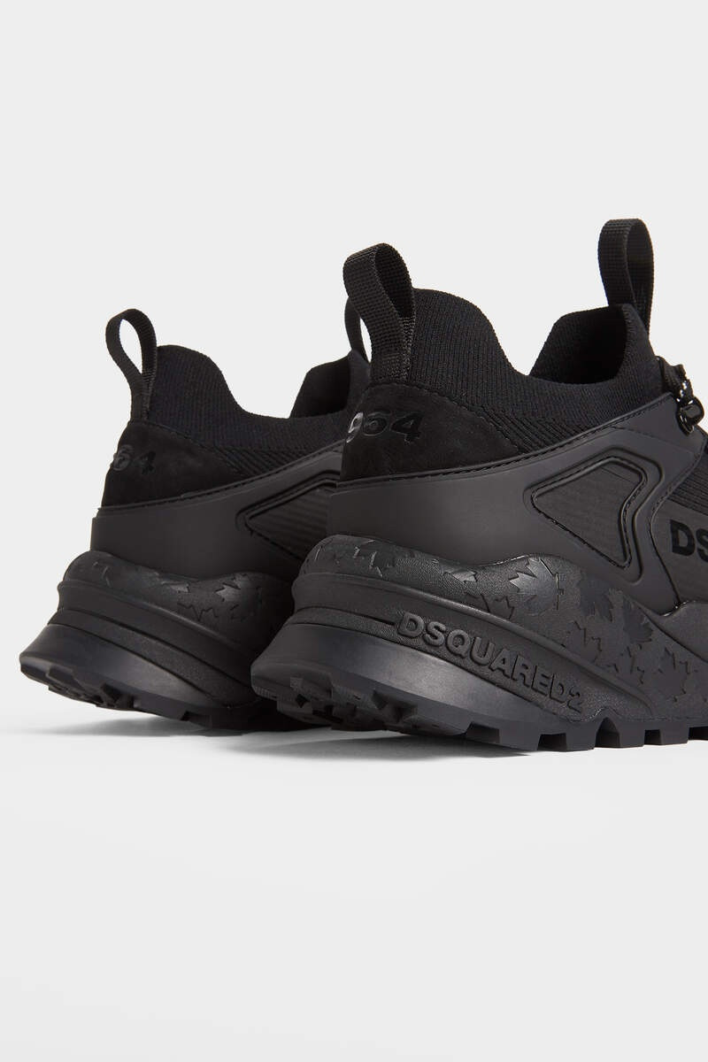 FREE SNEAKERS 4
