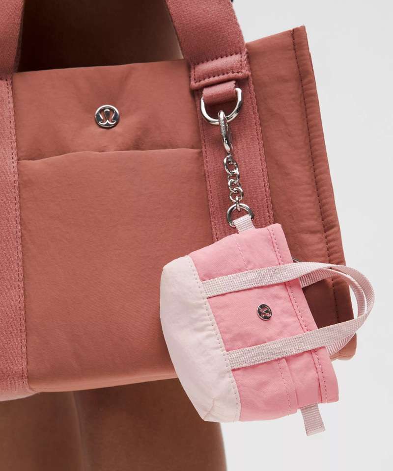 lululemon Daily Multi-Pocket Nano Tote Bag outlook
