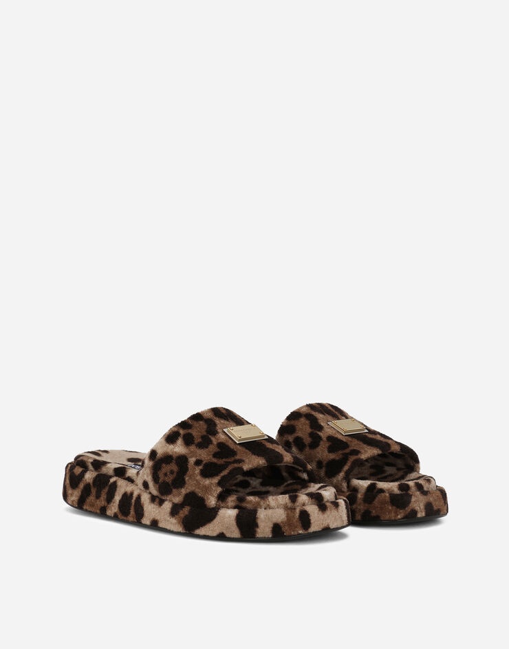 Leopard-print terrycloth sliders with tag with two plating finishes - 2