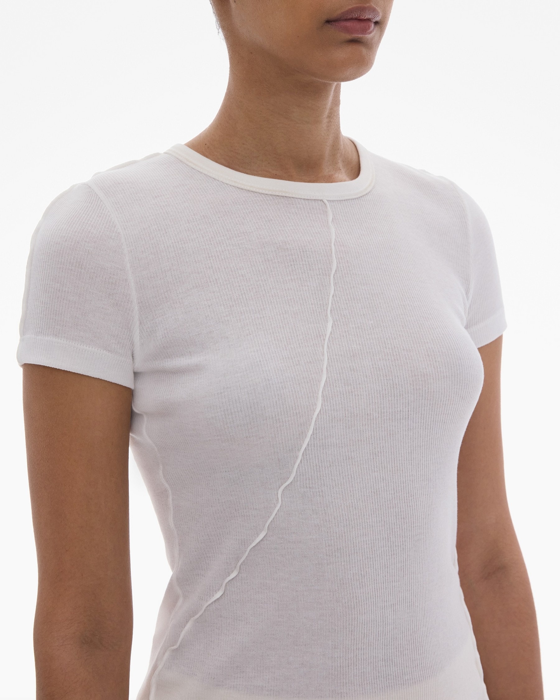 TWISTED TEE - 6