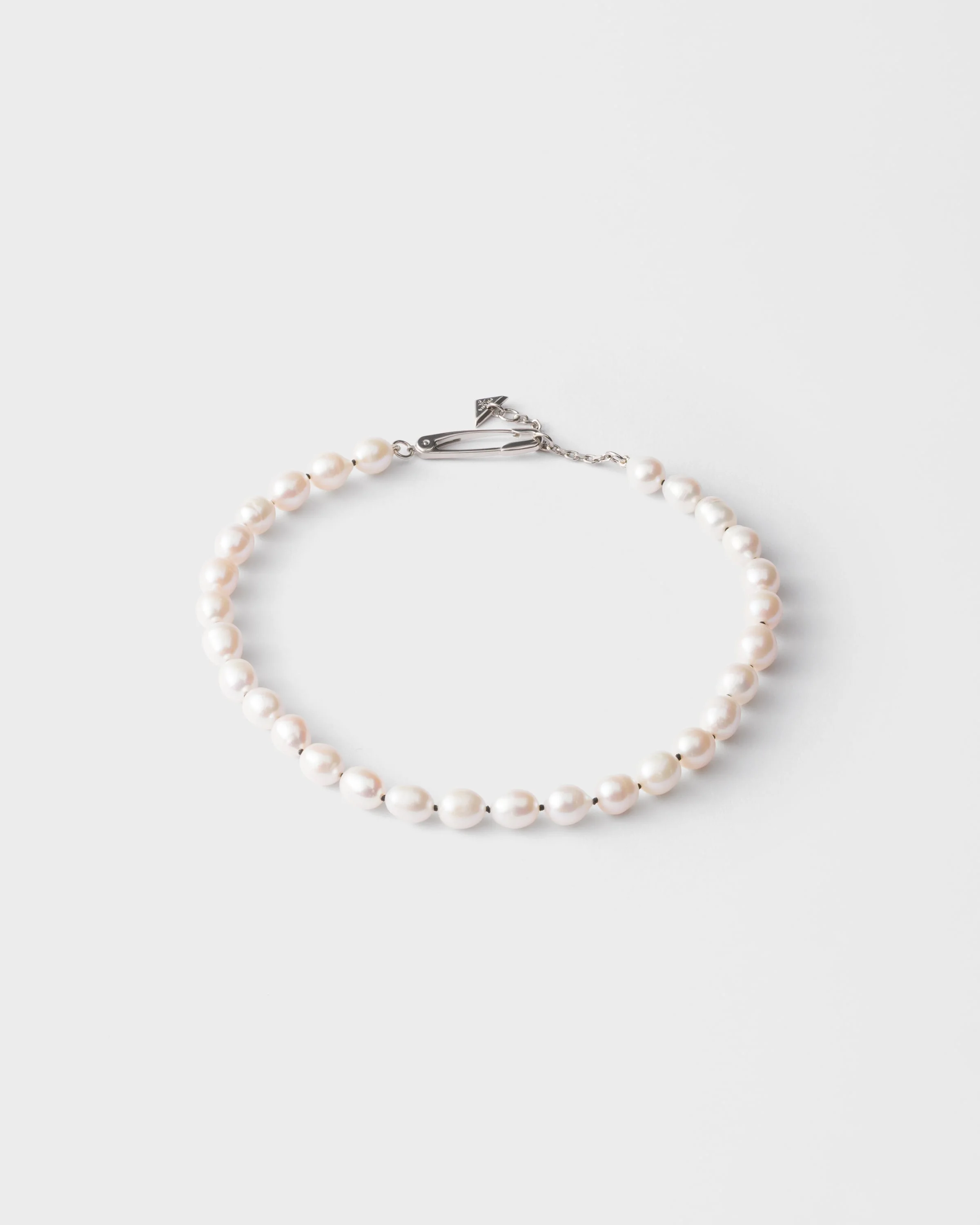 Metal and pearl necklace - 1