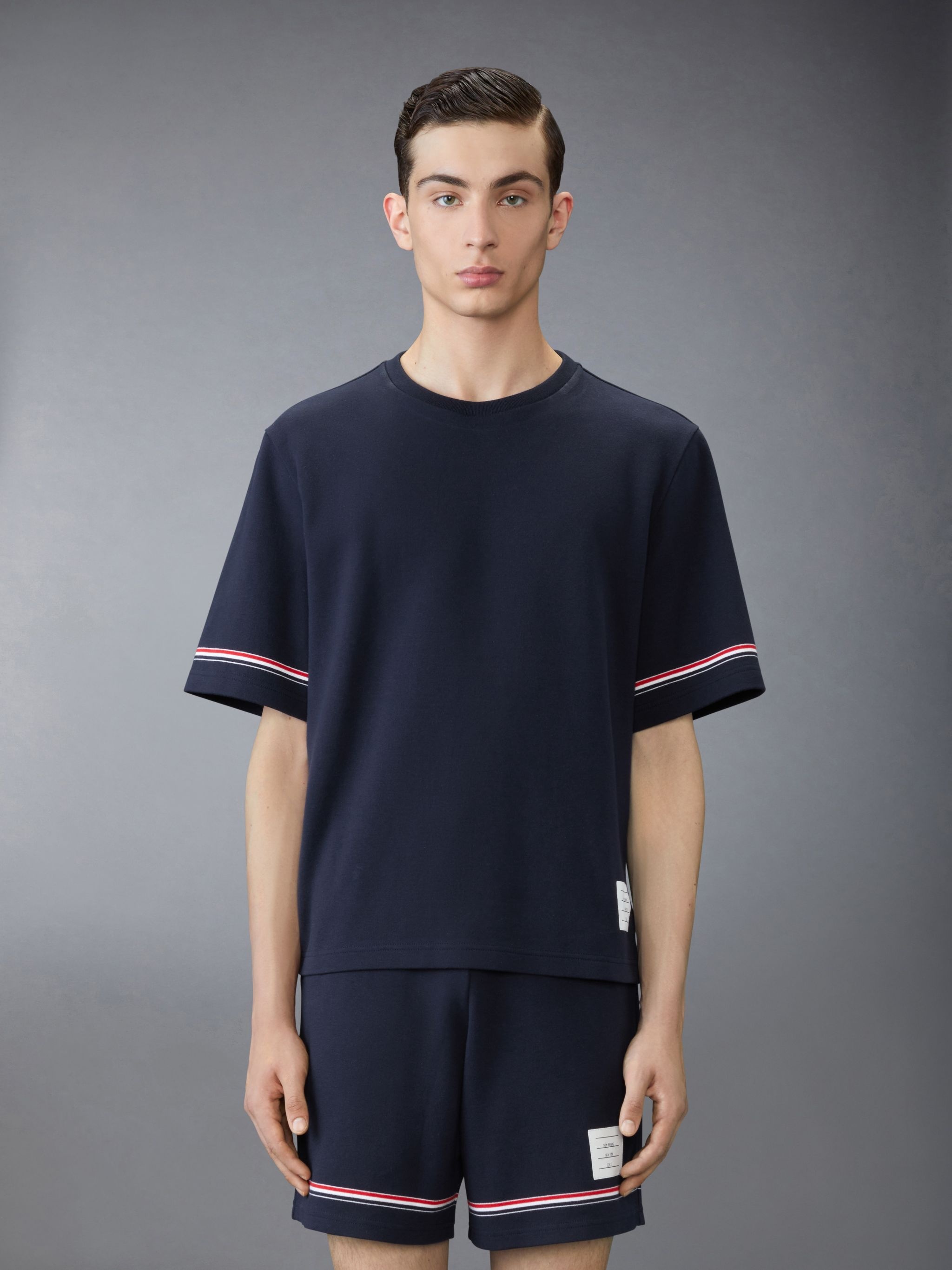 Thom Browne｜ (RUGBY FIT SHORT SLEEVE TEE IN COTTON INTE THOM BROWNE RUGBY FIT SHORT SLEEVE TEE (MENS) – HIRSHLEIFERS
