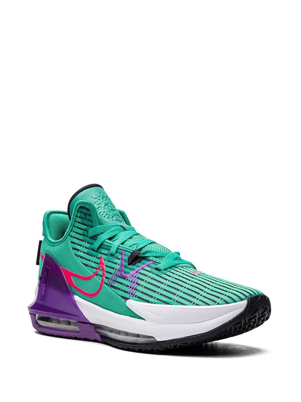 LeBron Witness VI sneakers - 2