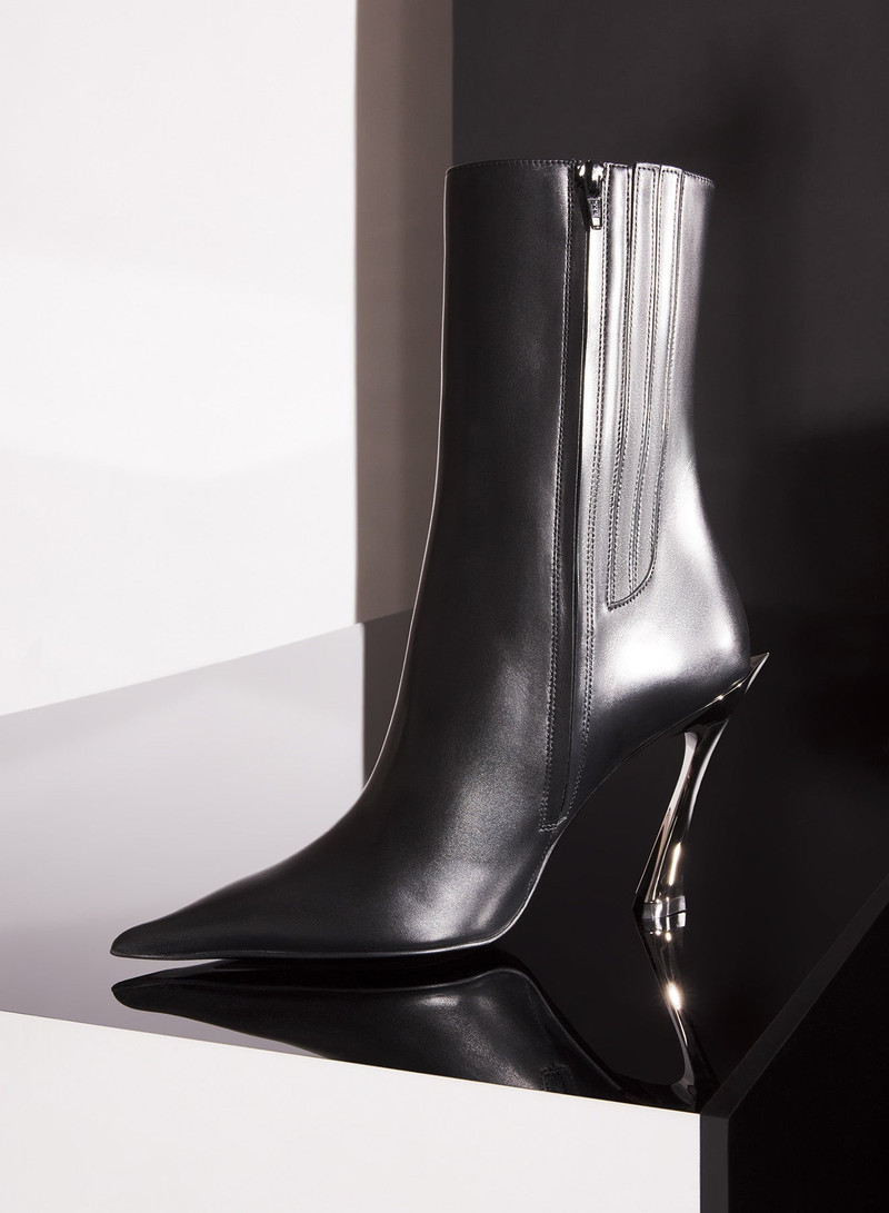 Black leather Fang 95 ankle boots 3