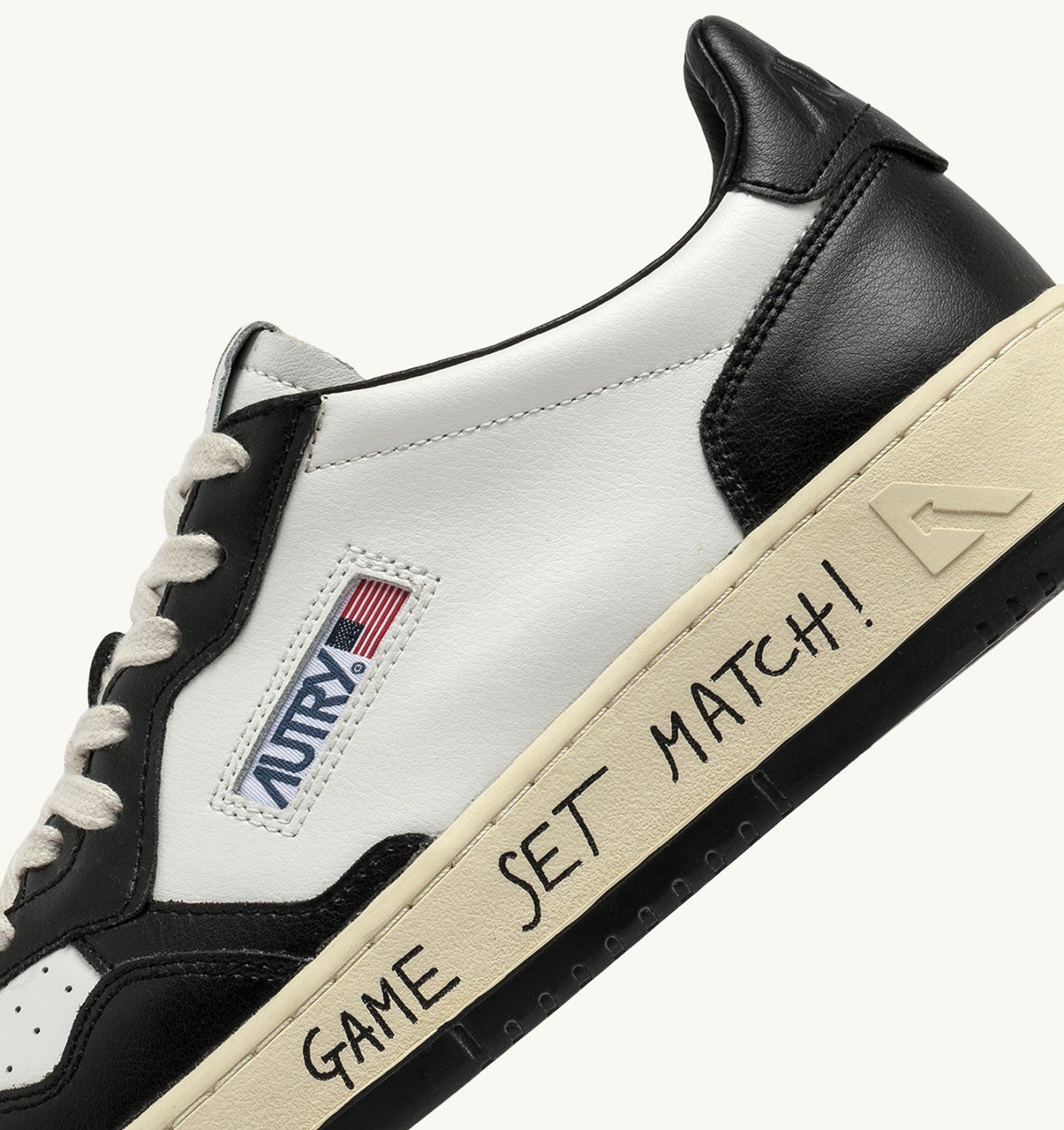 MEDALIST LOW SNEAKERS IN WHITE AND BLACK LEATHER WITH LETTERING - 6