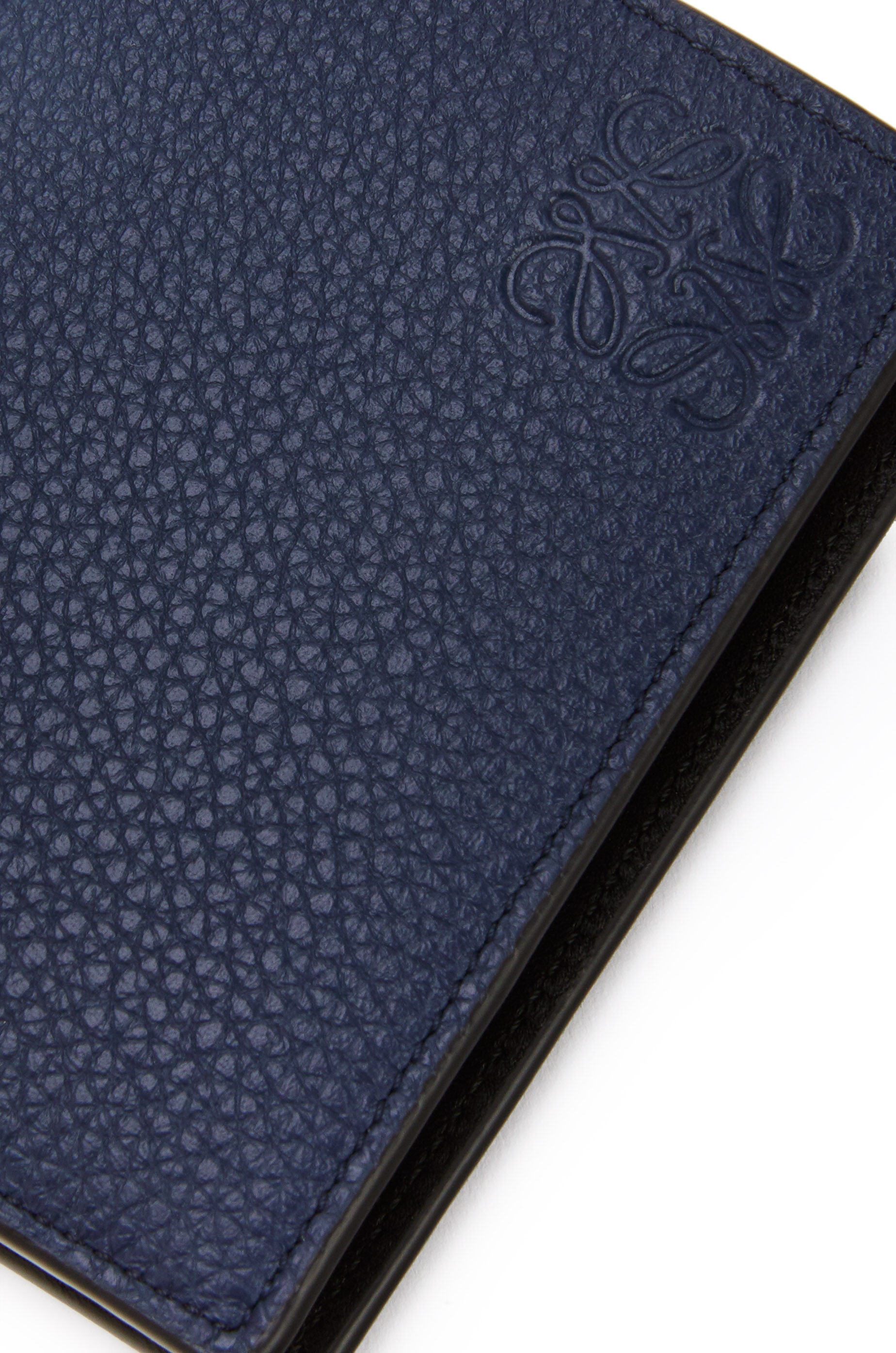 Bifold wallet in grained calfskin - 5