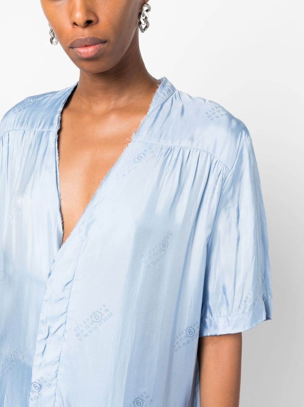 V-neck pleated midi dress - 5