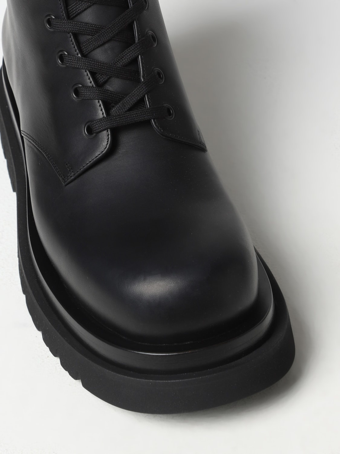 Bottega Veneta Lug ankle boots in leather - 4