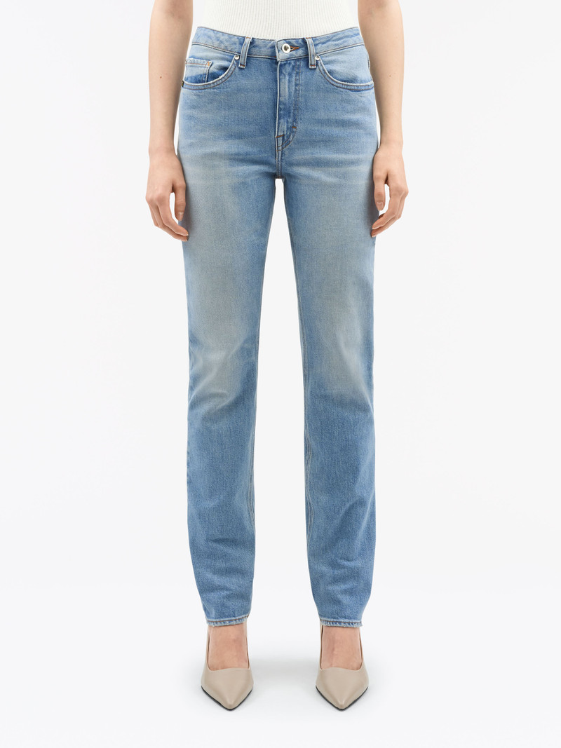 Maggie Function Slim-Fit Jeans 4