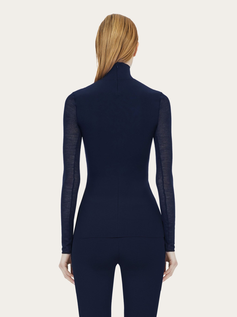 Long sleeved turtleneck 3