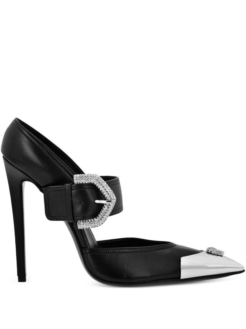 pointed-toe pumps 1