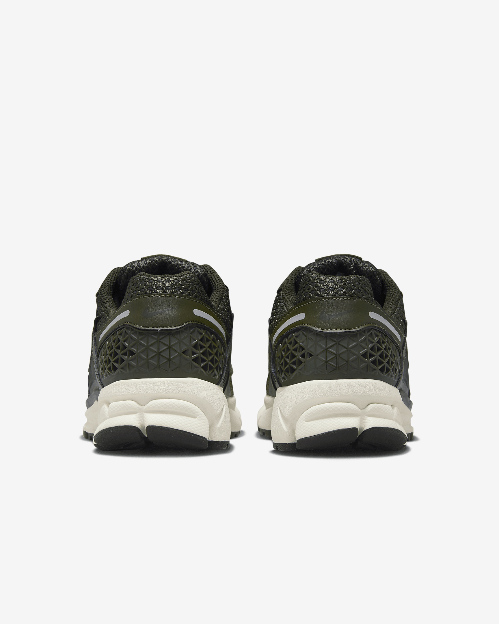 Nike Zoom Vomero 5 Women's Shoes - 6