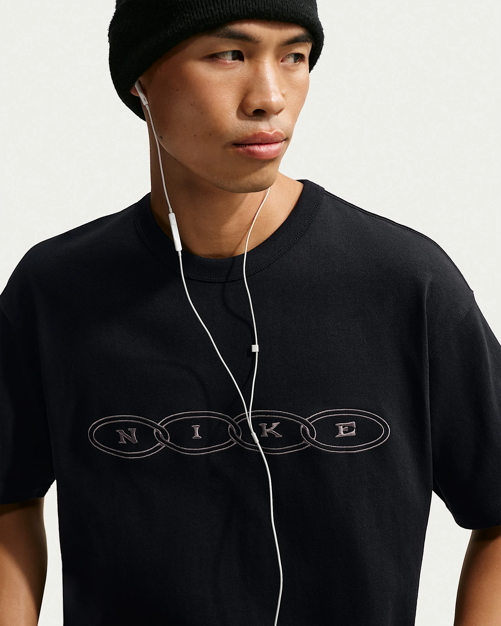 Nike Sportswear Premium Essentials T-Shirt - 1