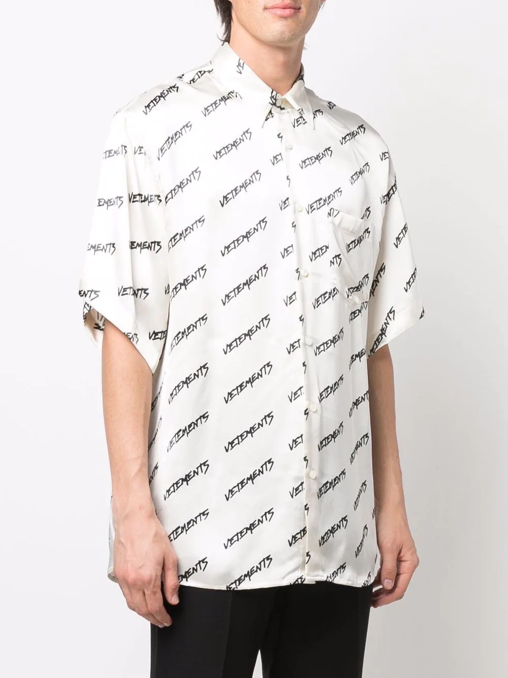 logo-print short-sleeved shirt - 4