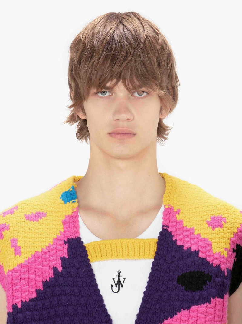 TEXTURED V CUT-OUT VEST 5