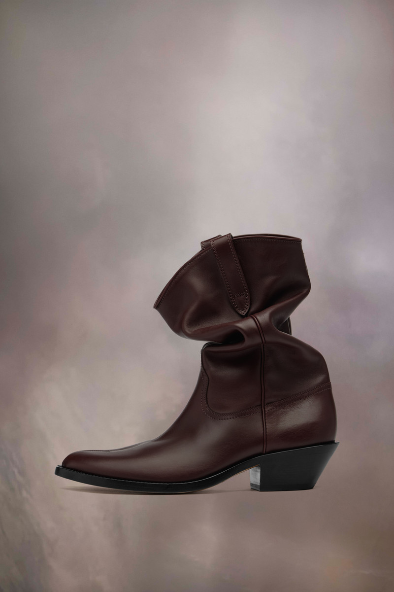 Maison Margiela Tabi western boot outlook