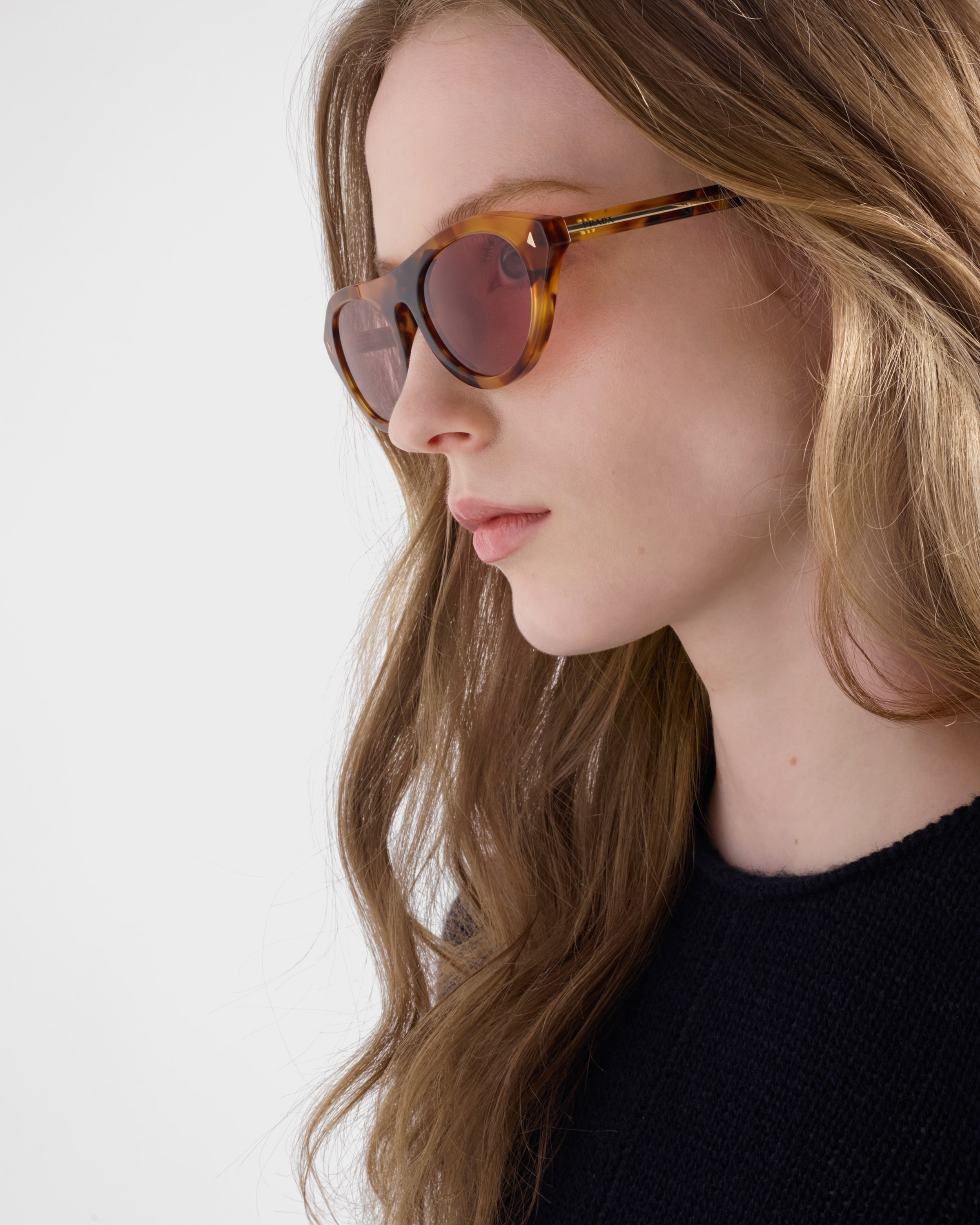 Prada sunglasses with the iconic metal plaque - 6