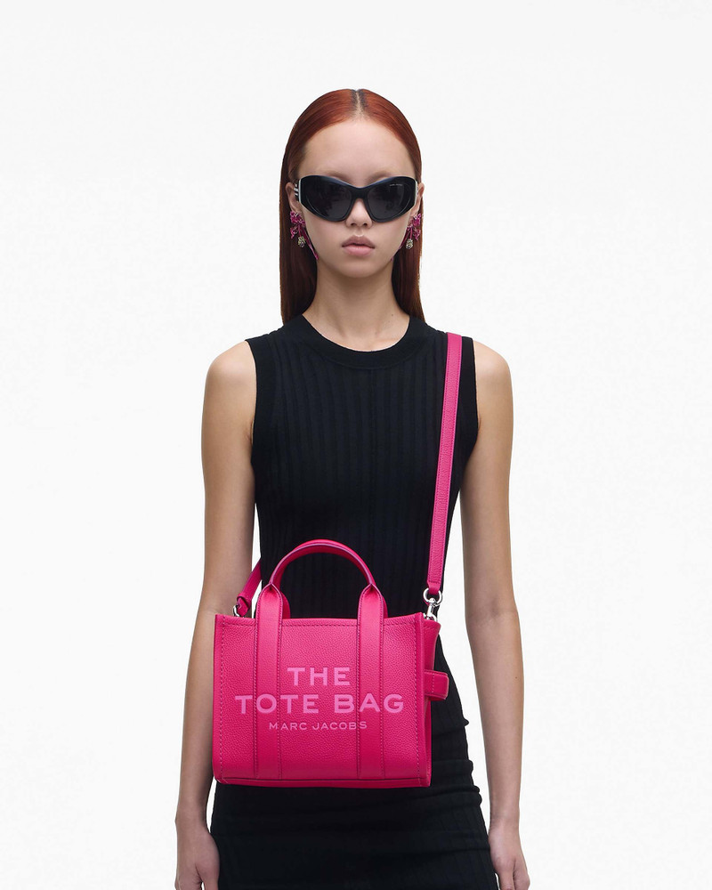 Marc Jacobs THE LEATHER SMALL TOTE BAG outlook