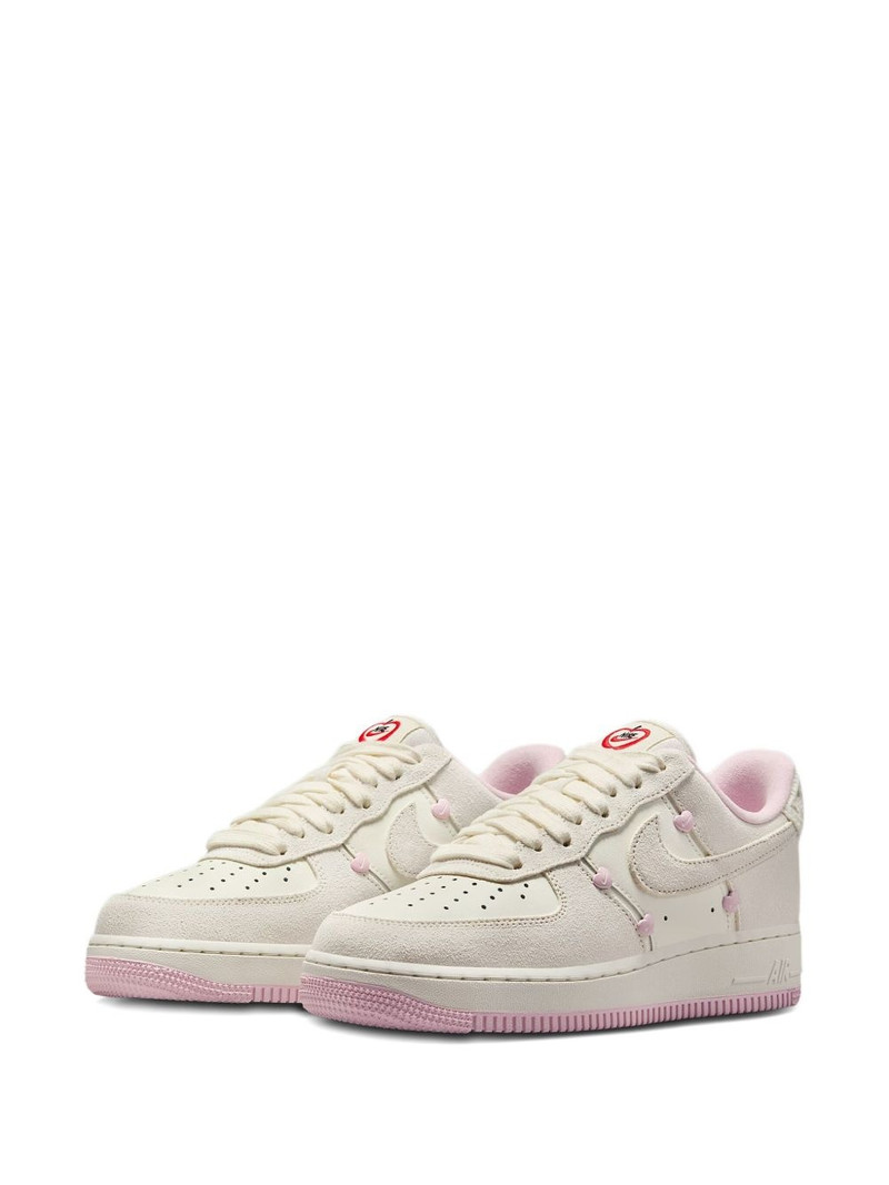 Nike Air Force 1 Low "Valentine's Day" sneakers outlook