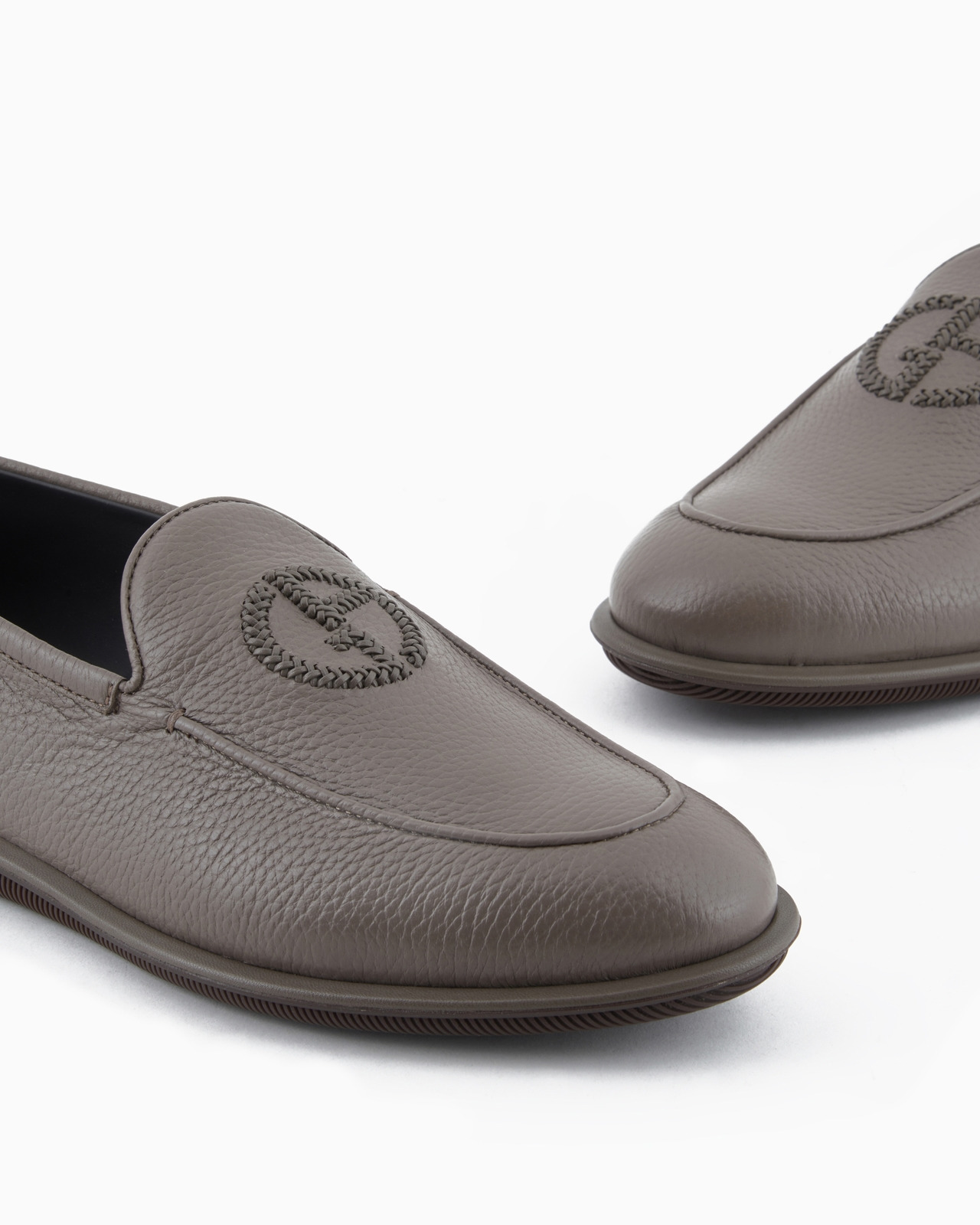 Deerskin loafers with embroidered logo - 5