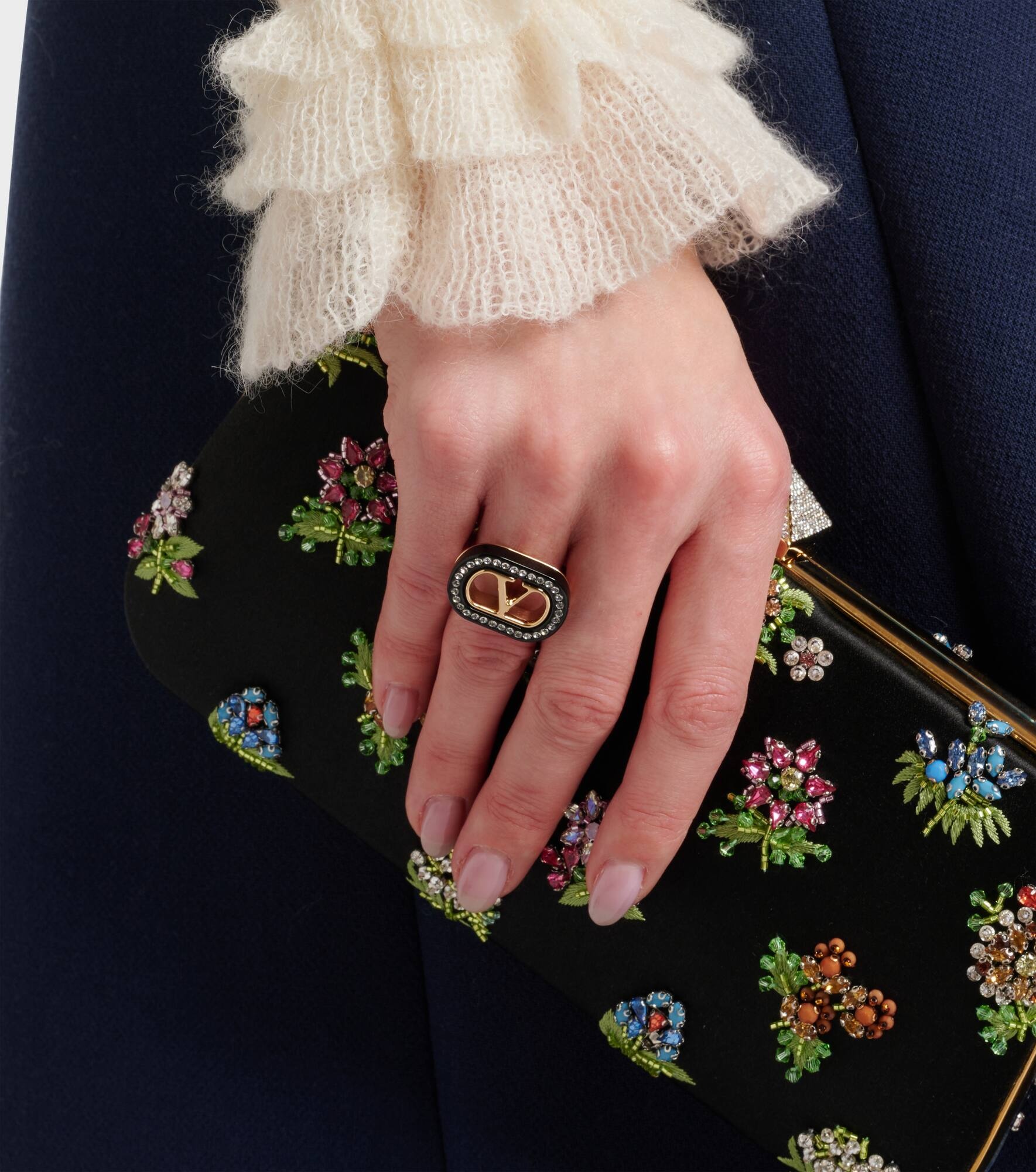 VLogo embellished ring - 2