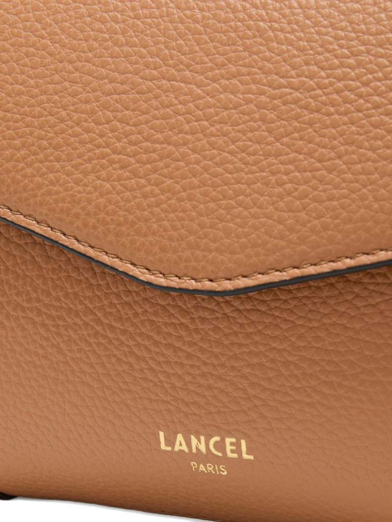 Envelope de Lancel chain wallet 5