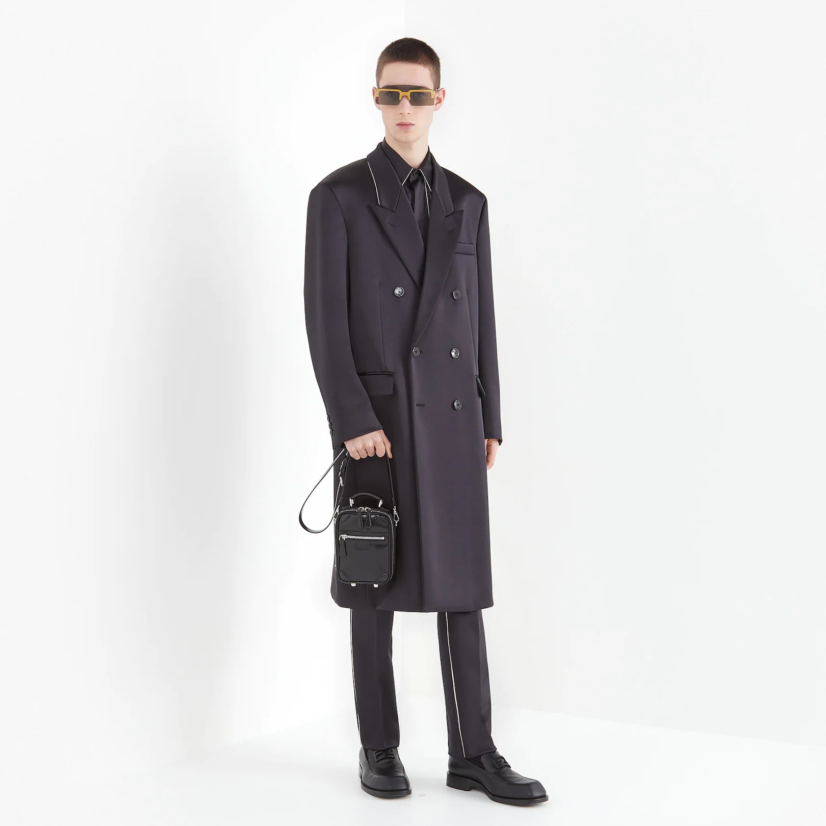Black satin coat - 4