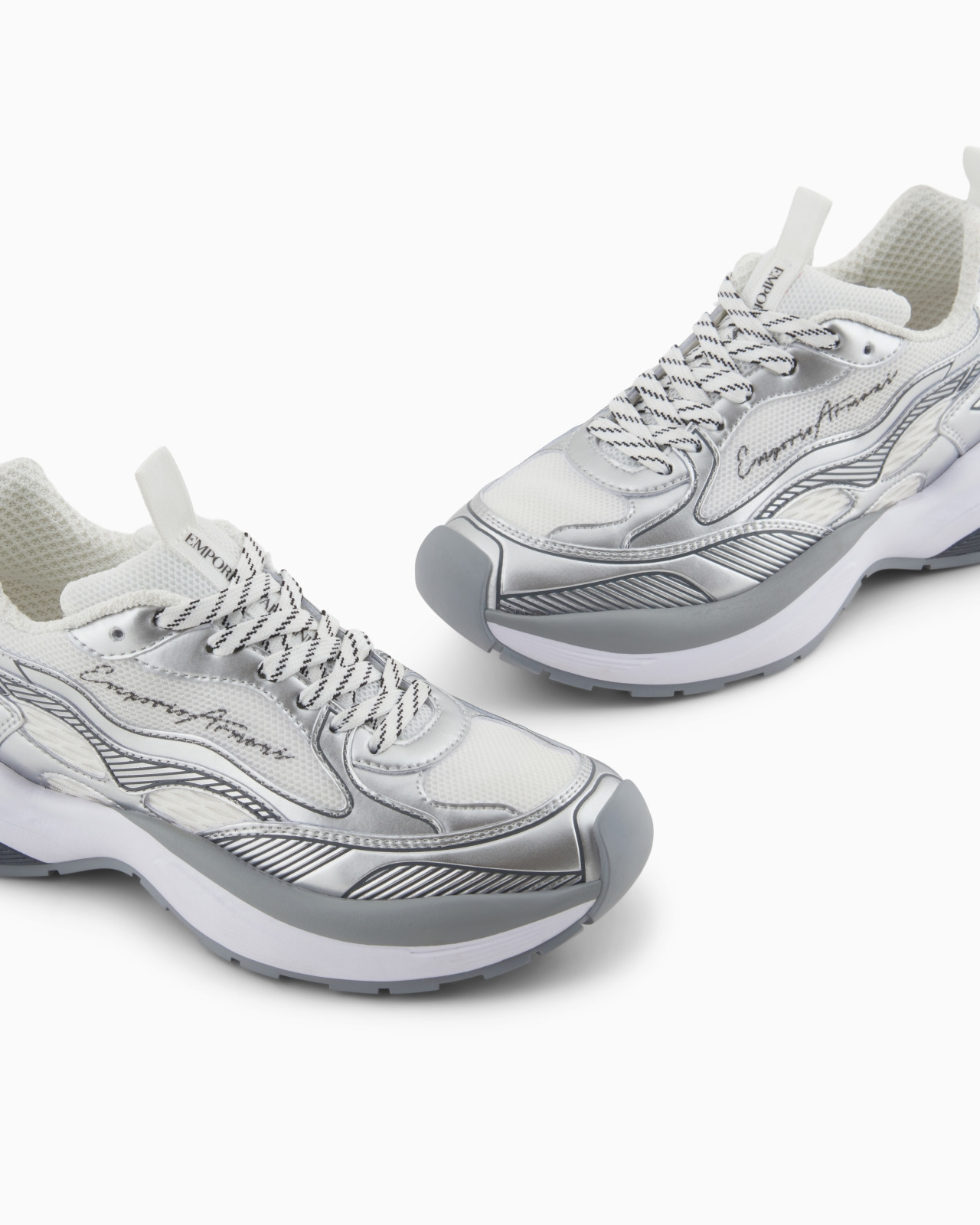 MESH SNEAKERS WITH LAMINATED DETAILS AND SIGNATURE LOGO - 5