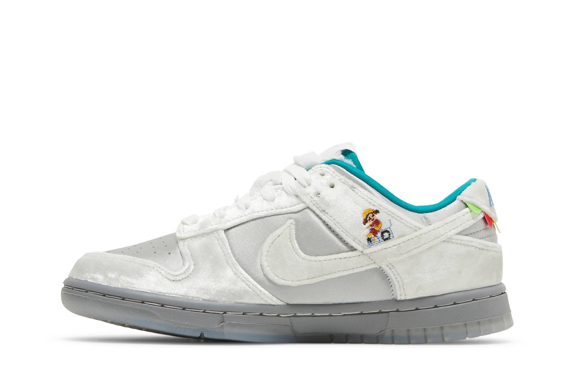 Wmns Dunk Low 'Ice' - 3