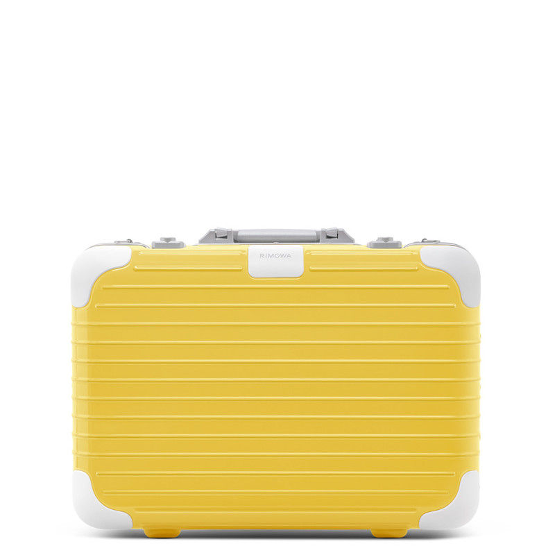 Holiday Hand-Carry Case 1