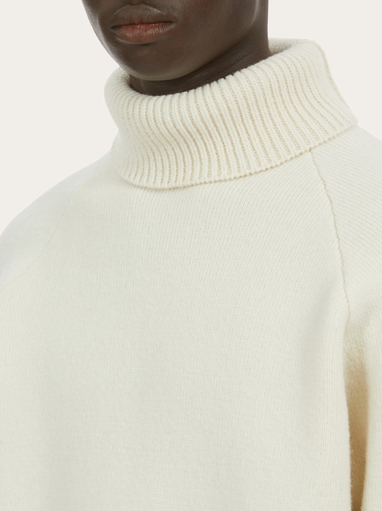 HIGH NECK SWEATER - 4