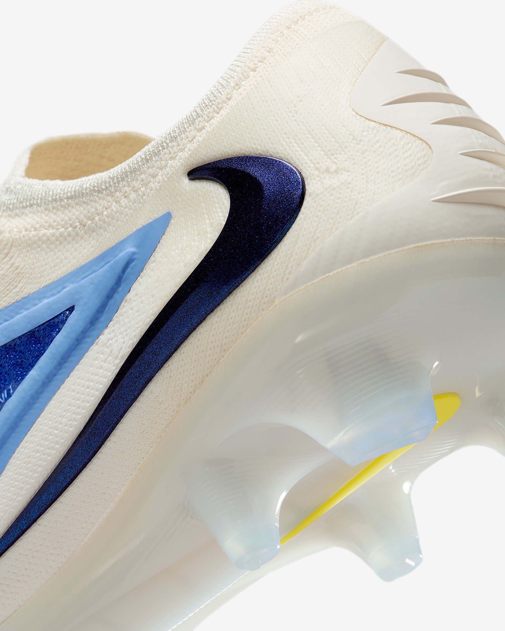 Nike Phantom 6 Low Elite Firm-Ground Soccer Cleats - 9