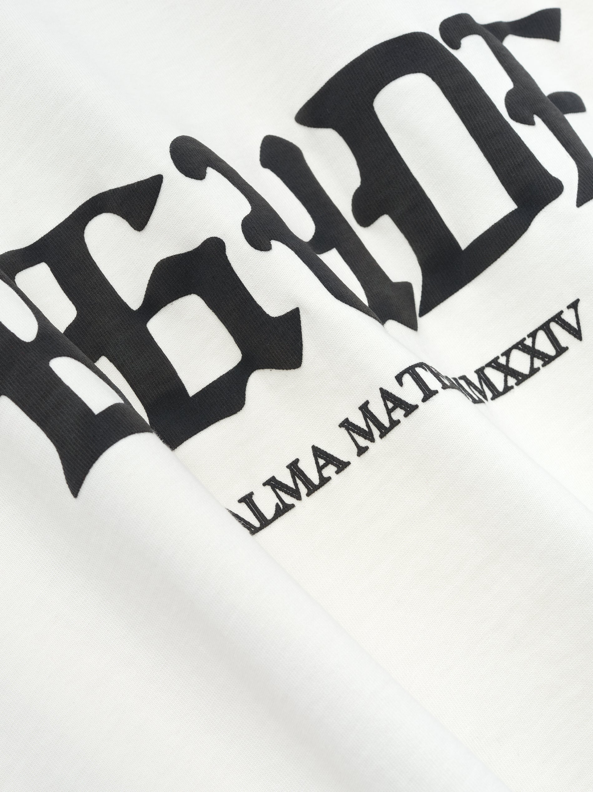 RUNWAY SCRIPT TEE - 7