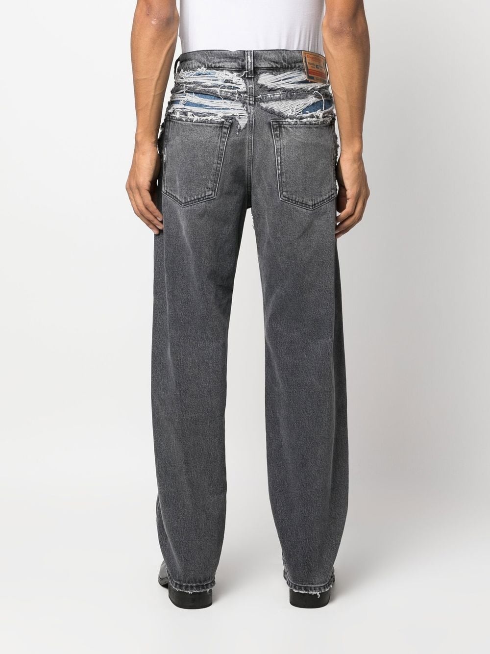 2010 007J4 STRAIGHT-LEG JEANS - 4