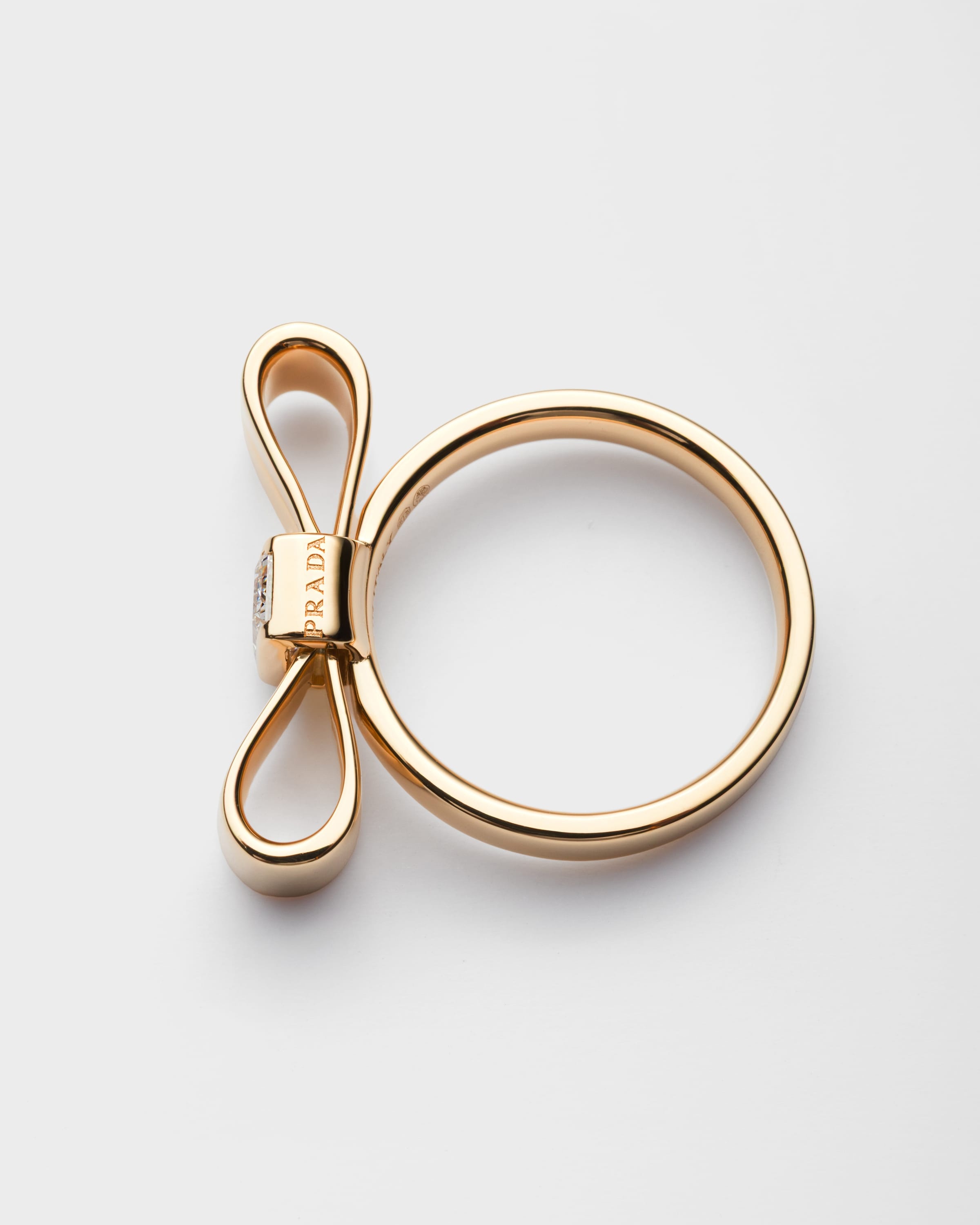 Eternal Gold Bow signet ring - Yellow gold with lab-created diamond - 2