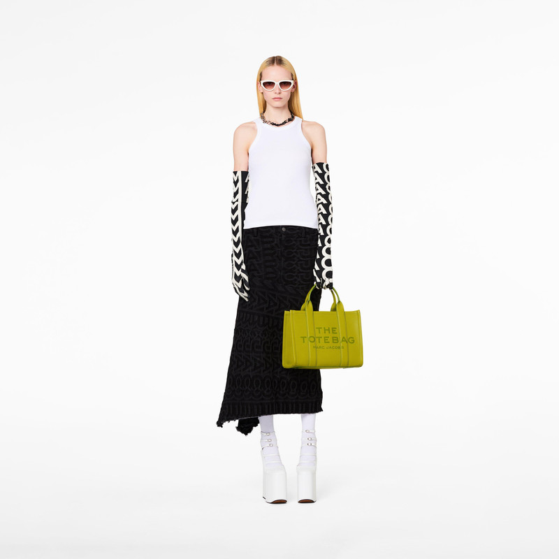 THE LEATHER MEDIUM TOTE BAG 4