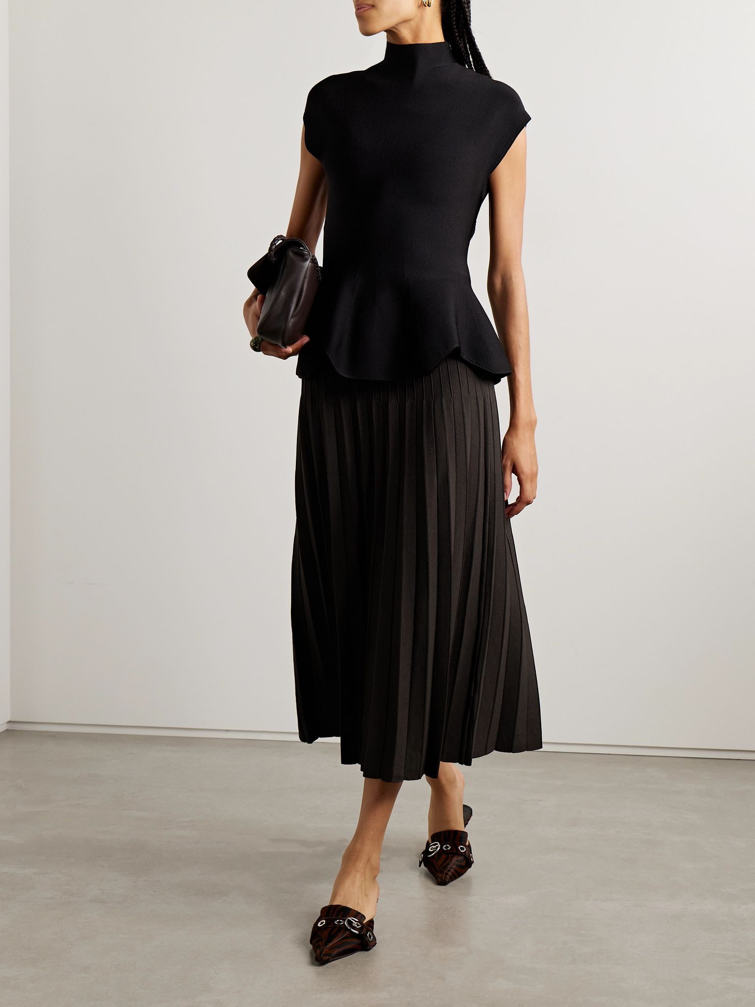 Lena pleated ribbed-knit midi skirt Dark brown - 2